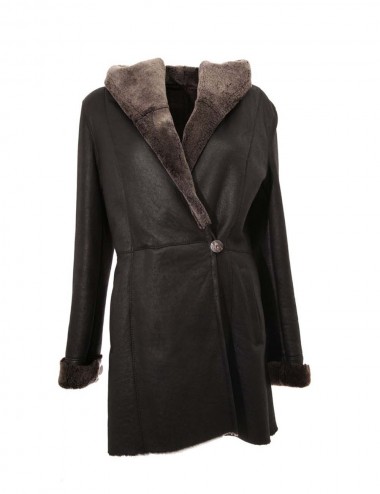 Manteau en peau retournée...