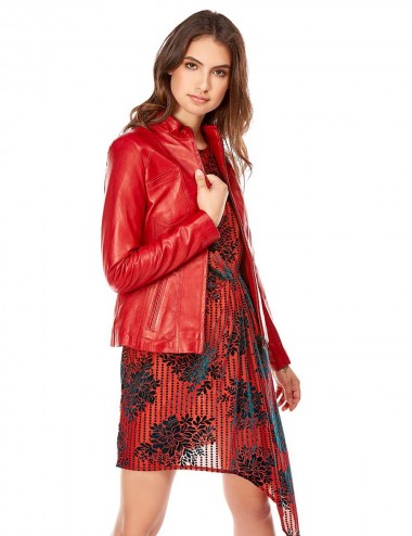 Blouson cintrée en cuir...