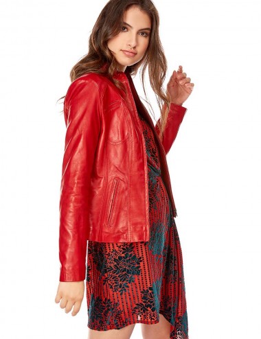 Blouson cintrée en cuir...